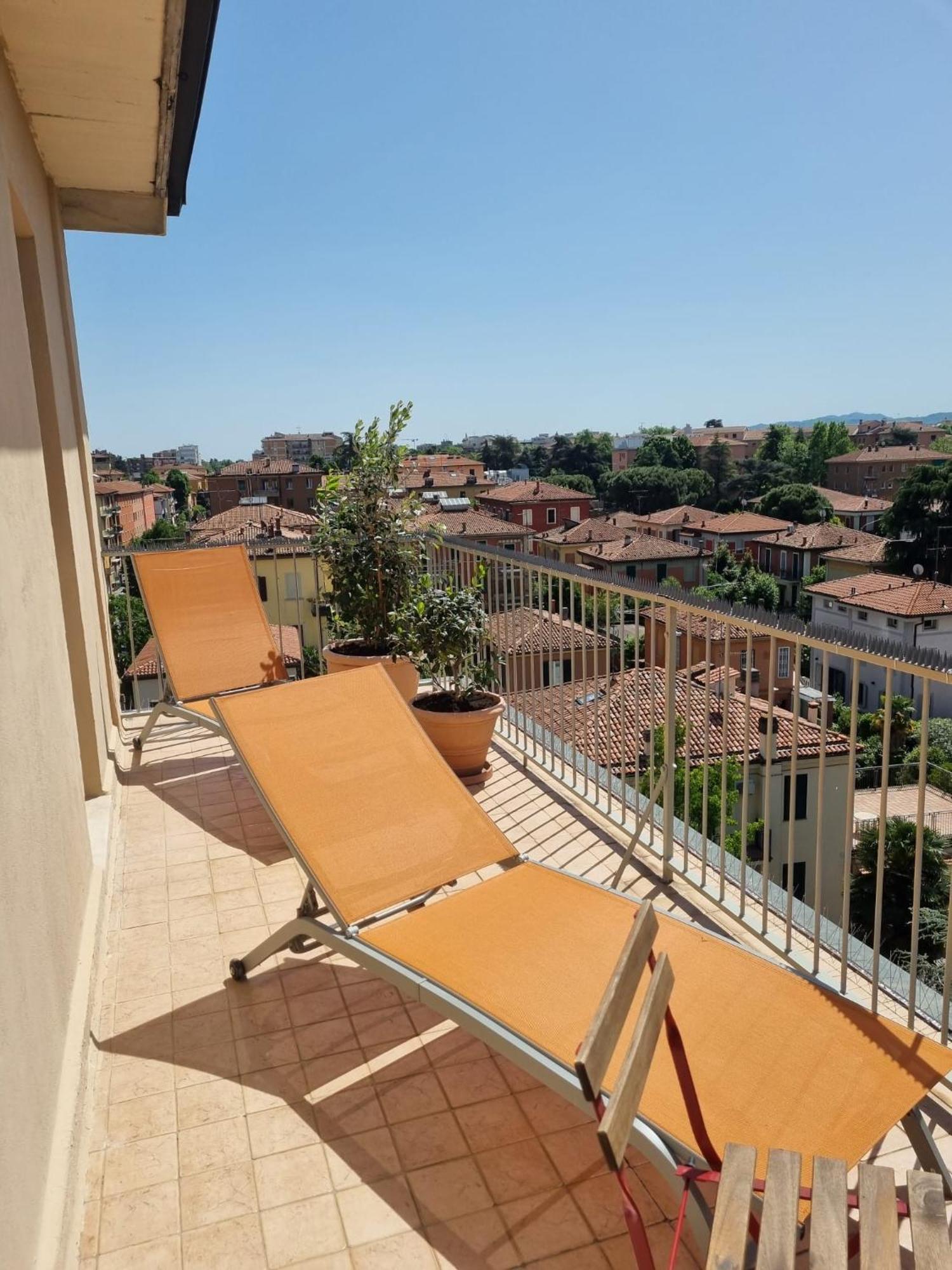 Bellavista Panoramic Terrace Appartamento Con Terrazza Zona Sant Orsola Bologna Luaran gambar