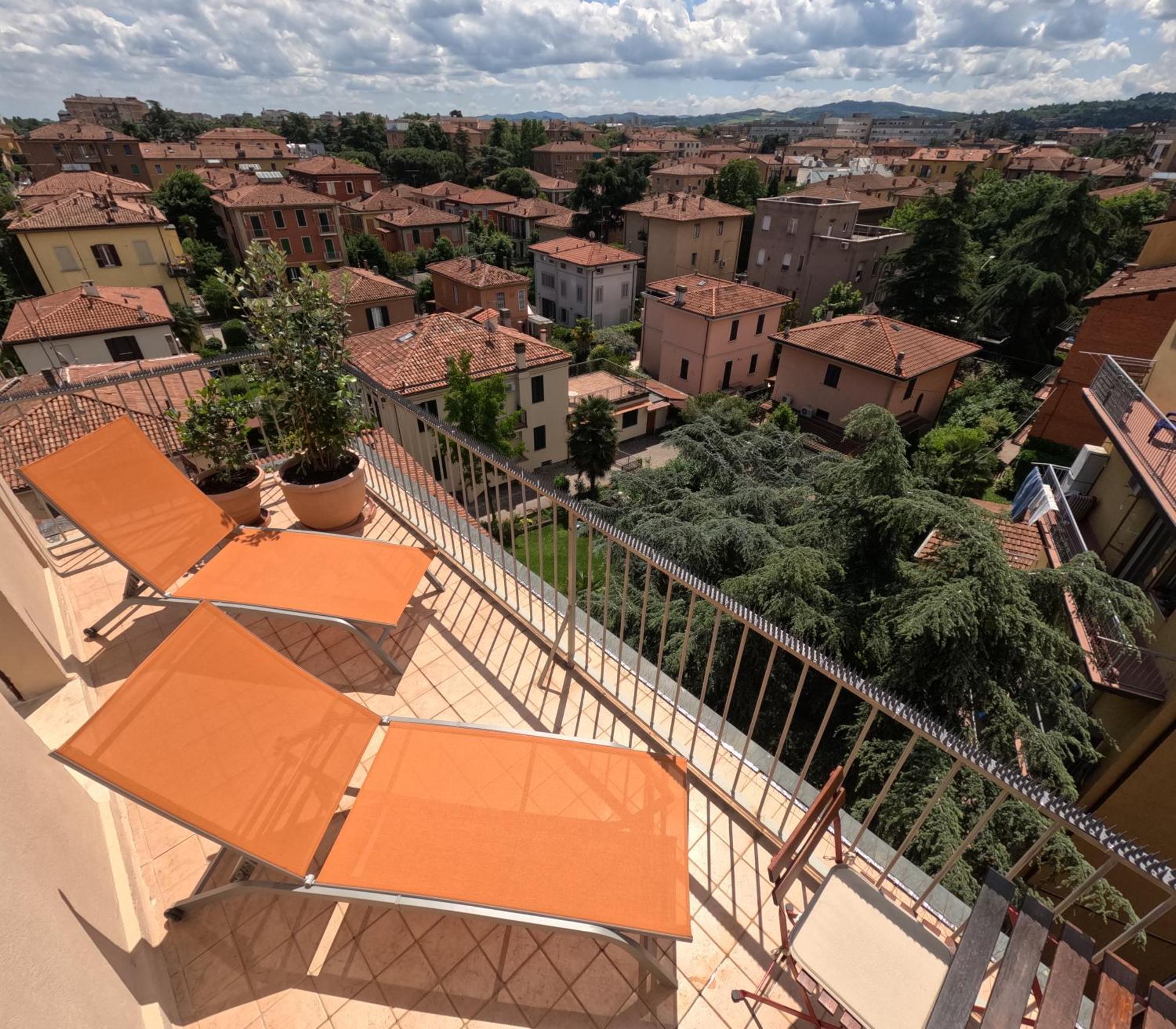 Bellavista Panoramic Terrace Appartamento Con Terrazza Zona Sant Orsola Bologna Luaran gambar