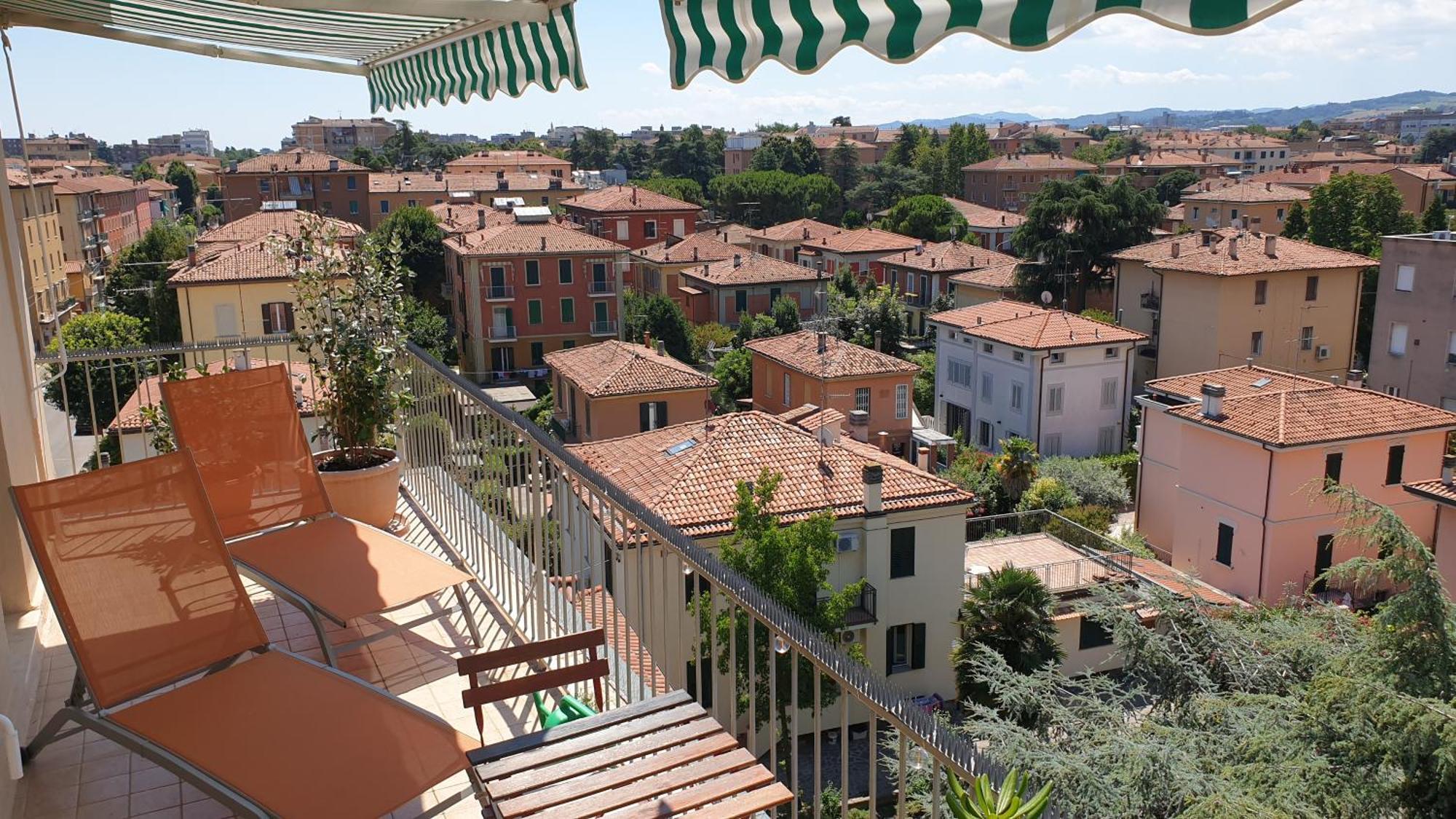 Bellavista Panoramic Terrace Appartamento Con Terrazza Zona Sant Orsola Bologna Luaran gambar